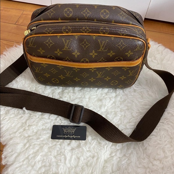 Louis Vuitton Handbags - 🎉SOLD on IG🎉Reporter